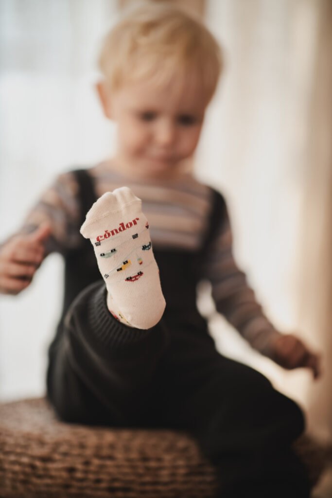 Cóndor lanza una línea de calcetines barefoot