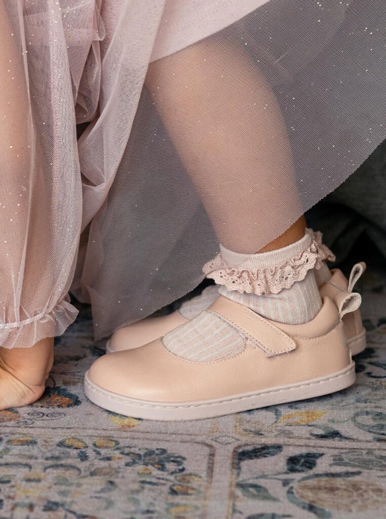 shuu barefoot mercedita rosa